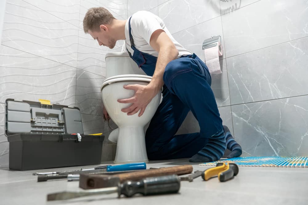 The 3 Most Common Signs of a Leaking Toilet And What You Can Do About It